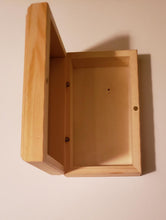 Load image into Gallery viewer, Basketball Boy Wooden Box
